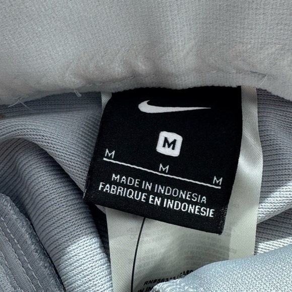 NIKE Women’s Gray Softball Pants Slim Fit NWT - Picture 5 of 10